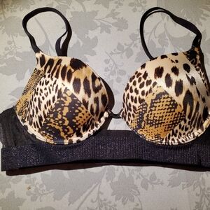 Victoria's Secret Very Sexy Push-Up Bra, Animal Print, Size 32B